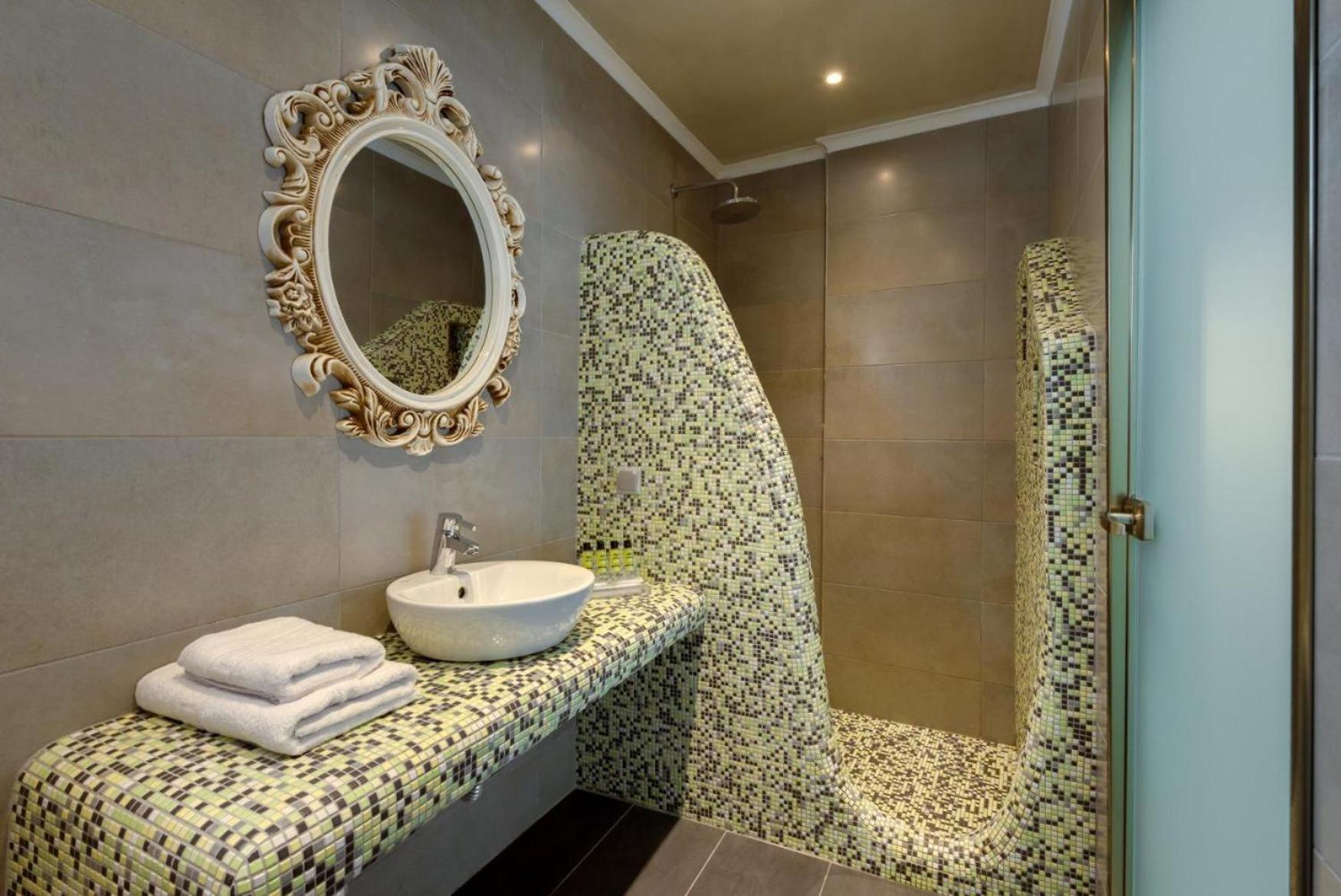 B Suites Fira  Ngoại thất bức ảnh