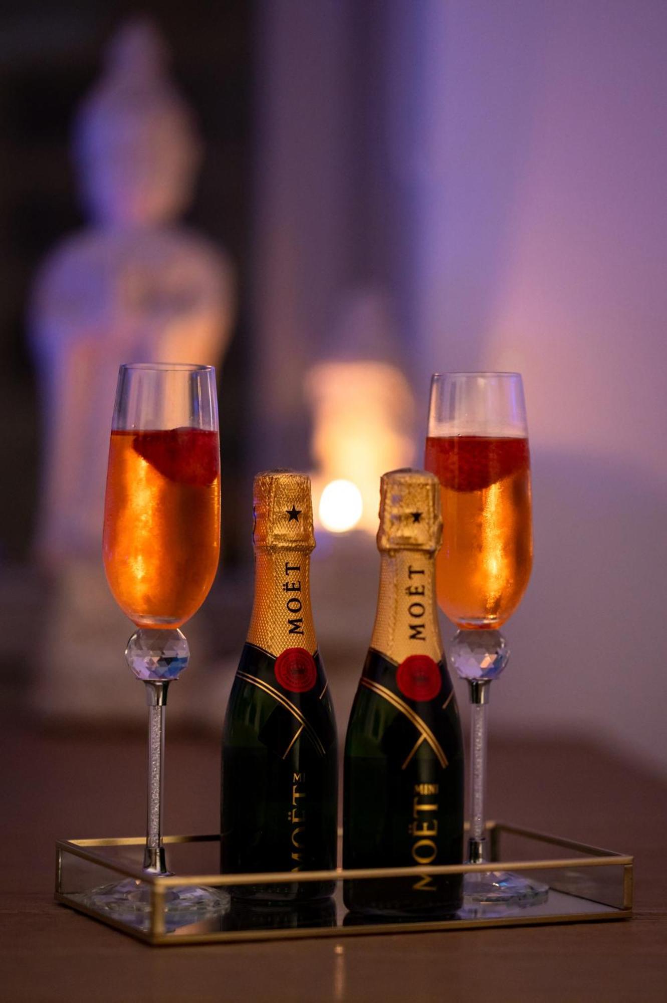 B Suites Fira  Ngoại thất bức ảnh