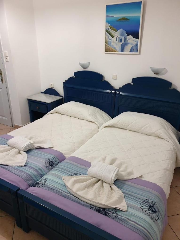 B Suites Fira  Phòng bức ảnh