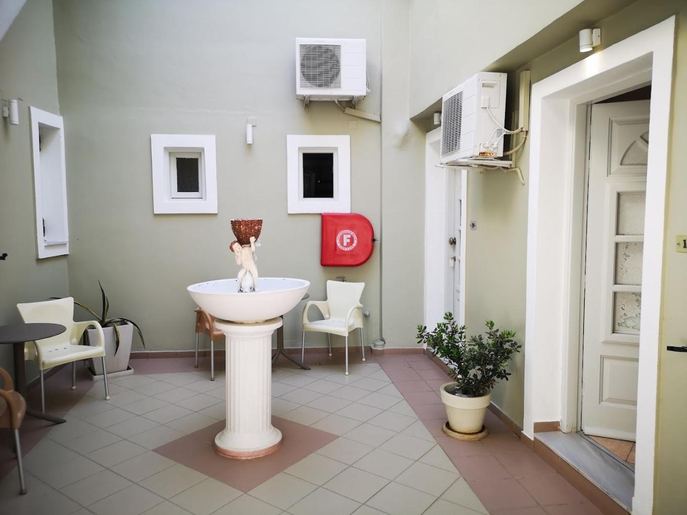 B Suites Fira  Phòng bức ảnh