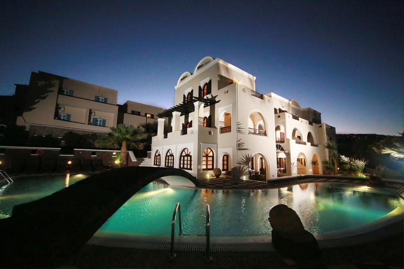 B Suites Fira  Ngoại thất bức ảnh