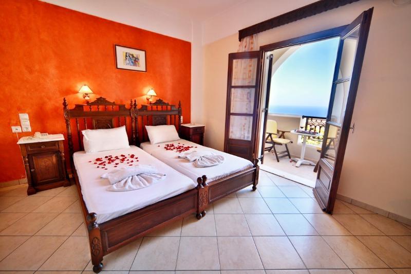 B Suites Fira  Ngoại thất bức ảnh
