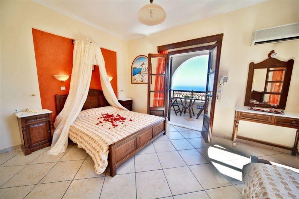 B Suites Fira  Ngoại thất bức ảnh